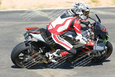 media/Oct-15-2022-TrackXperience (Sat) [[8f70b8b0be]]/Group 2/session 2 turn 3 and 4/